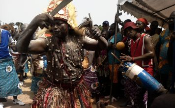Offoua 2019 (Fête de génération de Moossou ) : « ceux qui ne viennent pas participer chaque année boudent la tradition de leur ancêtres » a lancé le Roi Assoumou Kanga