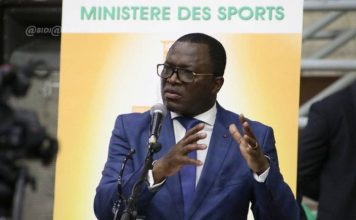 SPORT/ INFRASTRUCTURES : LES MINISTRES PAULIN CLAUDE DANHO & AMADOU KONE PROCEDENT AU LANCEMENT LES TRAVAUX DE RENAISSANCE DE LA PISCINE MUNICIPALE DE BOUAKE