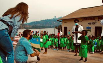 Experientiality se surpasse en transformant les projets de développement durable au Rwanda en expériences enrichissantes pour les voyageurs