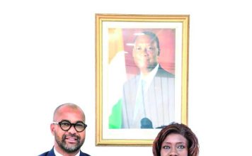 Unesco et Côte d’Ivoire : Un partenariat éducatif au service de l’avenir Le représentant résidant de l’Unesco Abidjan, Oumar Diop a échangé avec la ministre Mariatou Koné.