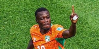 Hervé Renard tend la main à Nicolas Pépé
